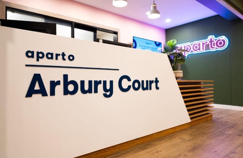 Beverley Apartment | For Student Only Arbury Court in Kingston - 30mins to London Waterloo