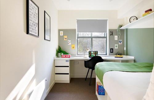 Huddersfield Apartment | For Students Only Firth Point in Huddersfield