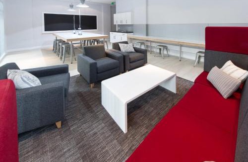 Stockwell Apartment | For Students Only - Glassyard Building in London