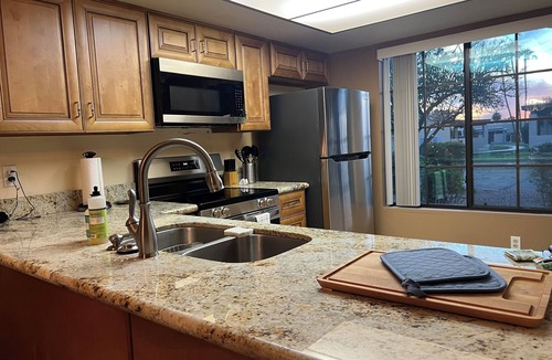 Fountain of the Sun Condo | For the golf lover: 2-bedroom condo with AC in gated 55+ community
