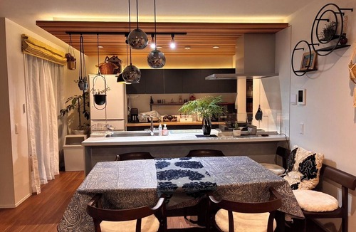 Maihama House | For Those Looking to Escape the Hustle and Bustle | A Quiet Home Near Disney | Newly Built Designer House | Parking Included | Accommodates Up to 6 Guests