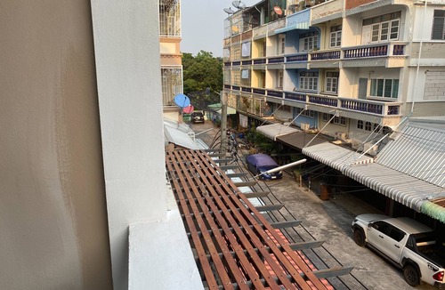 Bang Kho House | For4-7guests private3storey townhouse3bedrooms4beds
