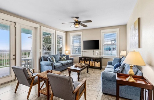 Red Fish Cove Condo | Fore Sail -Beach Front - Ocean View-Next to Beach Club- 3BD/2BA. Sleeps 9