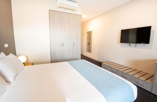 Lauderdale Hotel | Foreshore Hotel