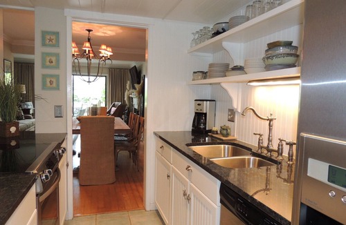 Hilton Head Island Villa | ☆Forest Beach☆Luxury☆3BR Villa☆5 Min. Walk to Beach☆Private Pool☆3 TVs☆Sleeps 8☆