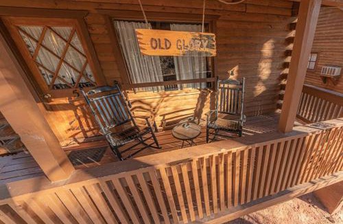 Christopher Creek House | Forest Cabin 5 Old Glory