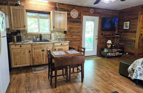 Pittsburg Cabin | Forest Cabin at Sinking Creek