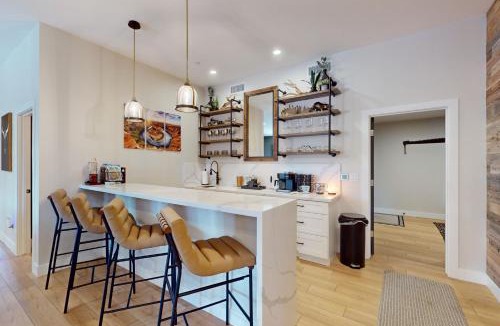 Flagstaff House | Forest Edge Retreat