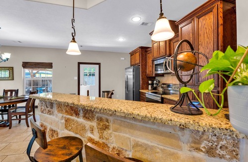 Montgomery House | Forest Escape Lake Conroe