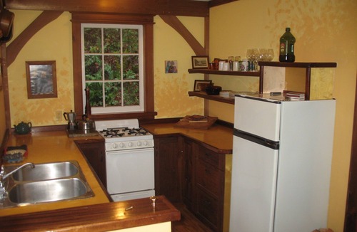 Sliammon Cottage | Forest Garden Cottage by the Ocean