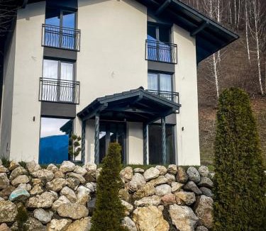 Moieciu Villa | Forest House