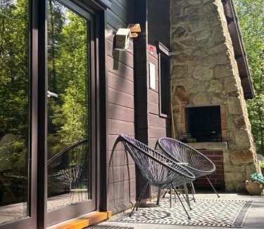 Grandham Ski Chalet | Forest Lodge