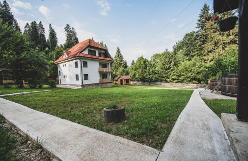 Baile Tusnad Bed & Breakfast | Forest Resort