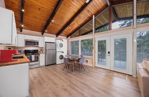 Sudden Valley House | Forest Retreat with Two Kings and Expansive Deck