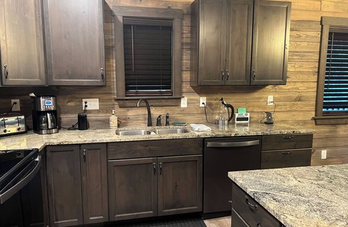 Garden Valley Cabin | Forest Seclusion Sleeping 10. Hot Tub, Pets, WIFI and Geothermal Pool Access!