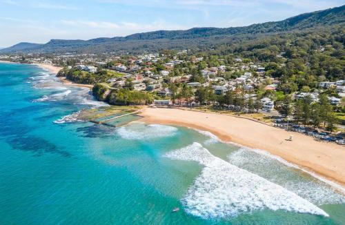 Austinmer House | Forest Trails Escape - Bushland Serenity near Beach