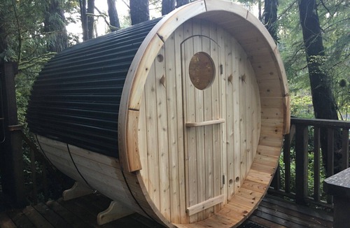 Tofino Cabin | Forest View Cabin located across from Cox Bay Beach