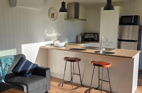 Ngahinapouri House | Forest View Farm Stay
