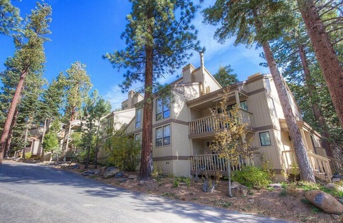 Kings Beach Condo | Forest Views | Community Pool & Tennis Courts