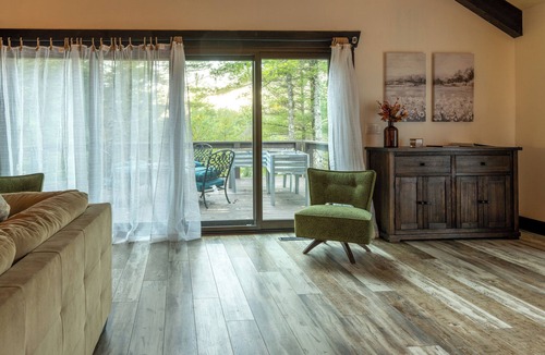 Nadeau House | Forest Whisper Retreat: 4-bdrm lodge in Daggett. Get away and have everything.