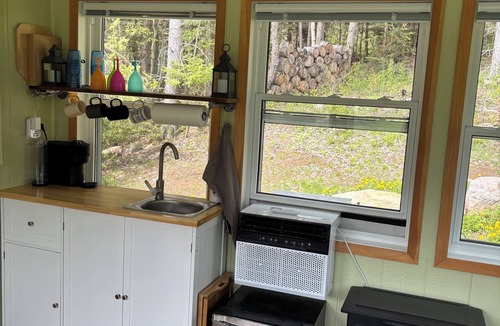 Minden Hills Cabin | Forested Tiny Home Retreat | wood fired Hot Tub | indr/outdr Shower | Rail Trail