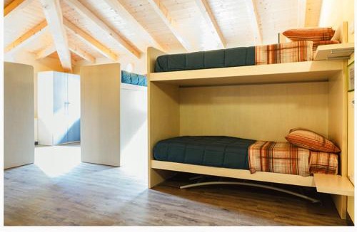 Paisco Loveno Hostel | Foresteria Giardino