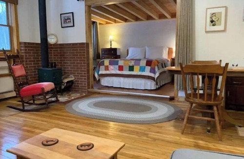 Bear Lake House | ForestRetreat Newly listed Still available August & Labor Day Beaches M-22 Dunes