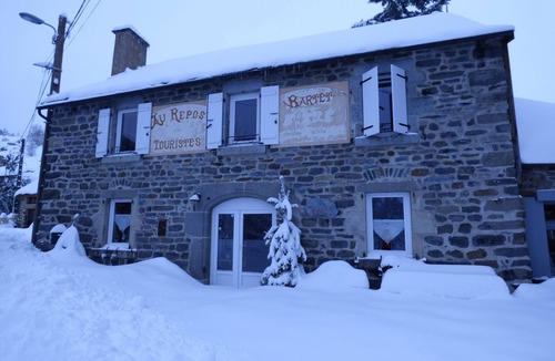Les Estables House | Former coaching inn dating from 1875 at 1150 m altitude, near Mont Mézenc in hamlet