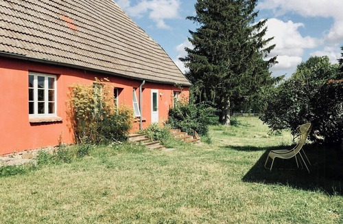 Rensow House | Former Village School with Sauna and Garden