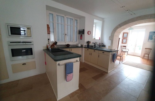 Lantilly House | Former wine merchant's house and barn, sleeps 14, private pool, stunning views.