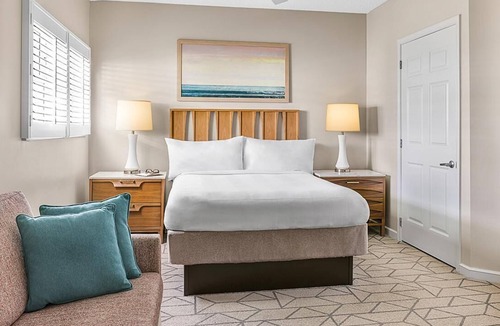 Doral Resort | Formula 1 Weekend at the Marriott Villas at Doral in a 2 Bedroom Villa w/Balcony