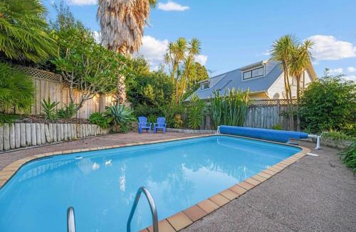 Forrest Hill House | Forrest Hill Oasis with Pool, Spa and BBQ