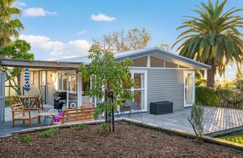Forrest Hill House | Forrest Hill Oasis with Pool, Spa and BBQ