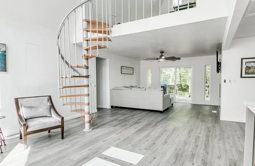 Guthrie House | Forrest Hills A-Frame