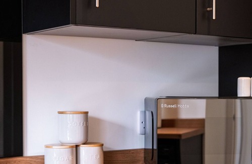 Peterhead Apartment | Forrest Road Stay - SJA Stays - Modern 2 Bed