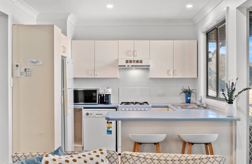 Forresters Beach Apartment | Forresters Dunes - Downstairs