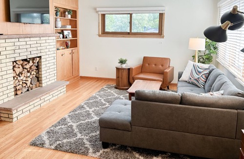 Fort Atkinson House | Fort Atkinson Mid-Century Retreat