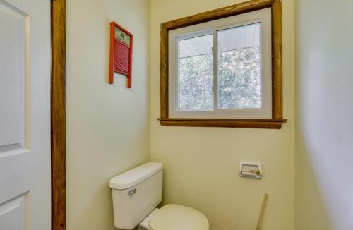 Fort Atkinson House | Fort Atkinson Ranch Home Near Rock River