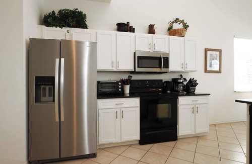 Beachwalk Isles House | Fort Myers Weekly Vacation Home Rental with Pool – Halcyon Days