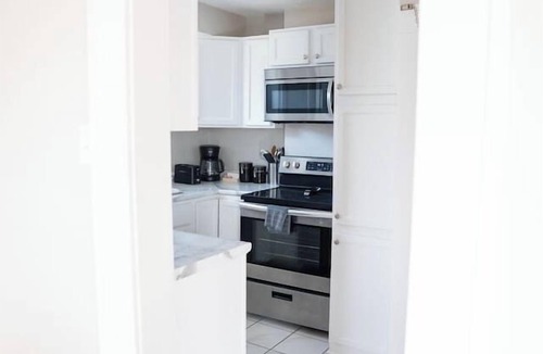 Saint Marys  Allen County Apartment | Fort Wayne Apartment with 2 Queen Beds | Comfortable Stay