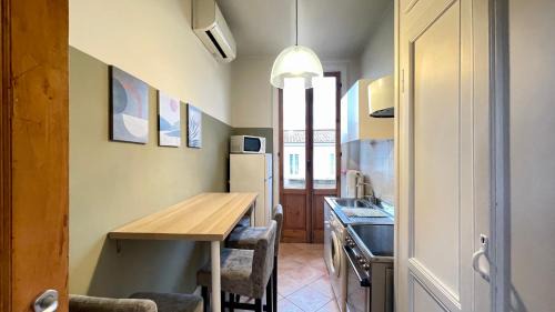 San Lorenzo Apartment | Fortezza Fourth Floor 4 Pax