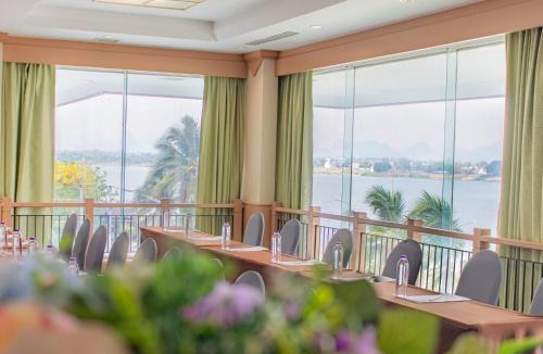 Nakhon Phanom Hotel | Fortune River View Hotel Nakhon Phanom