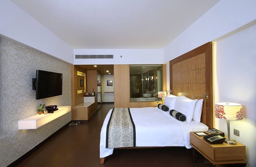 Ahmedabad Hotel | Fortune Select SG Highway, Ahmedabad - Member ITC Hotels' Group