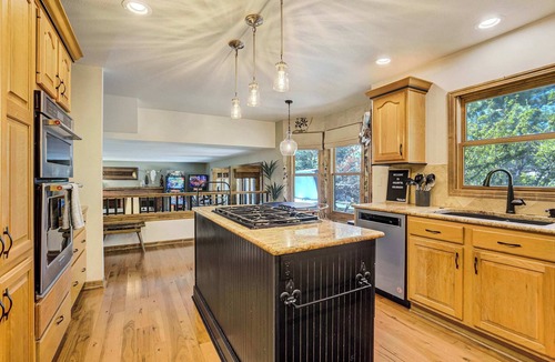 Southwest Colorado Springs House | Fossil Run! Curated Home w/Wellness & Game Room