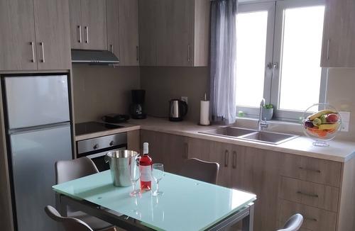 Kardamena Apartment | Fotaki's Home - Comfortable Newbuilt 2 Bedroom Home, 20 Meters From the sea