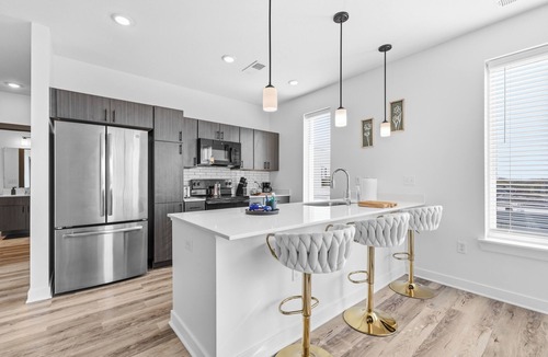 Fountain Square Apartment | Fountain Sq. 2BR WiFi + Near DT Sleeps 6