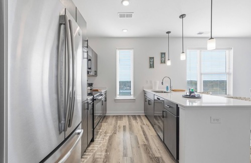 Fountain Square Apartment | Fountain Sq. 2BR WiFi + Near DT Sleeps 6