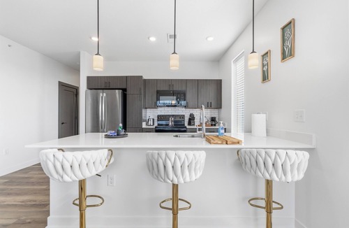 Fountain Square Apartment | Fountain Sq. 2BR WiFi + Near DT Sleeps 6