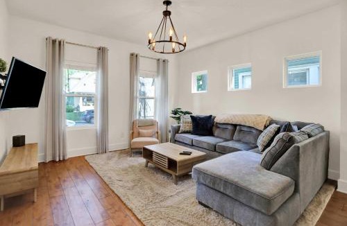 Fountain Square House | Fountain Square Gem with Rooftop Patio & Fire Pit- Family Friendly