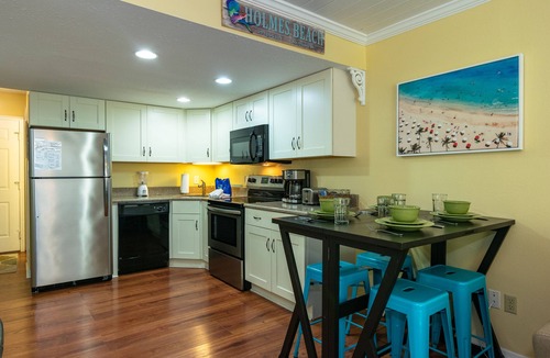 Holmes Beach House | Fountainhead 3 · 3 Lanais · Short walk to the Beach